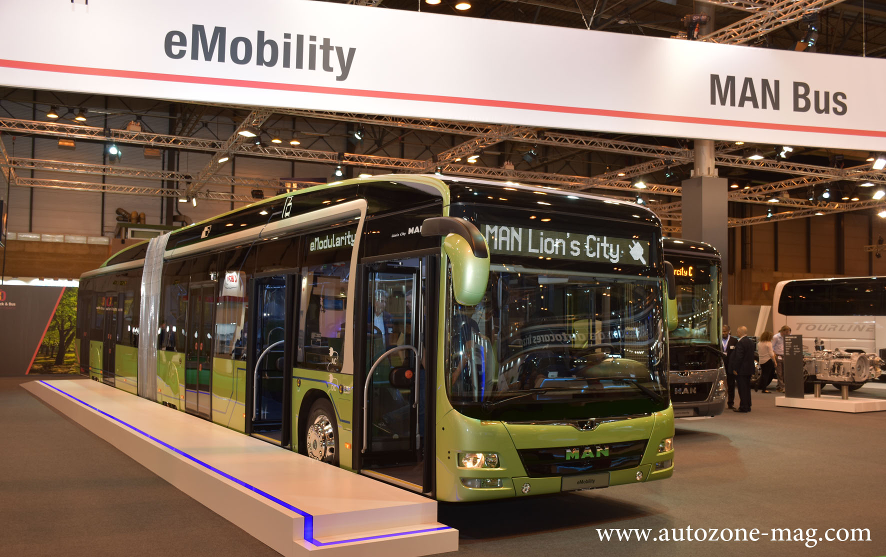 طراز eMobility مفصلي بطول 18 م